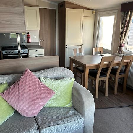3 Bedroomed Caravan With Amazing Sea Views! Scarborough Exterior photo