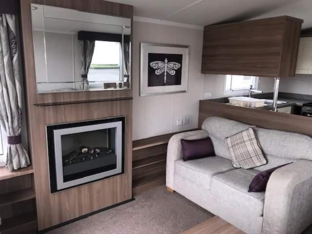 3 Bedroomed Caravan With Amazing Sea Views! Scarborough Exterior photo