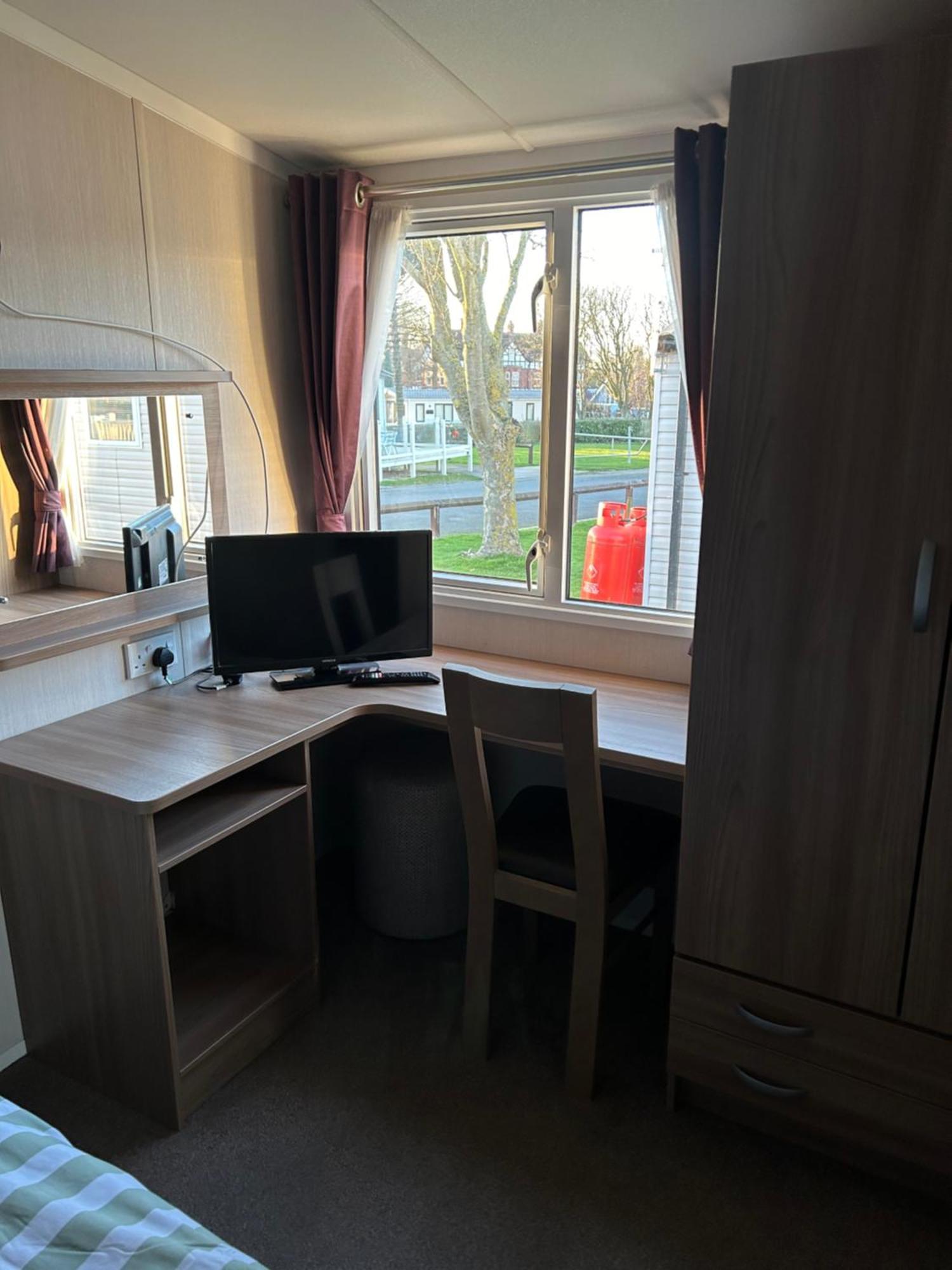 3 Bedroomed Caravan With Amazing Sea Views! Scarborough Exterior photo