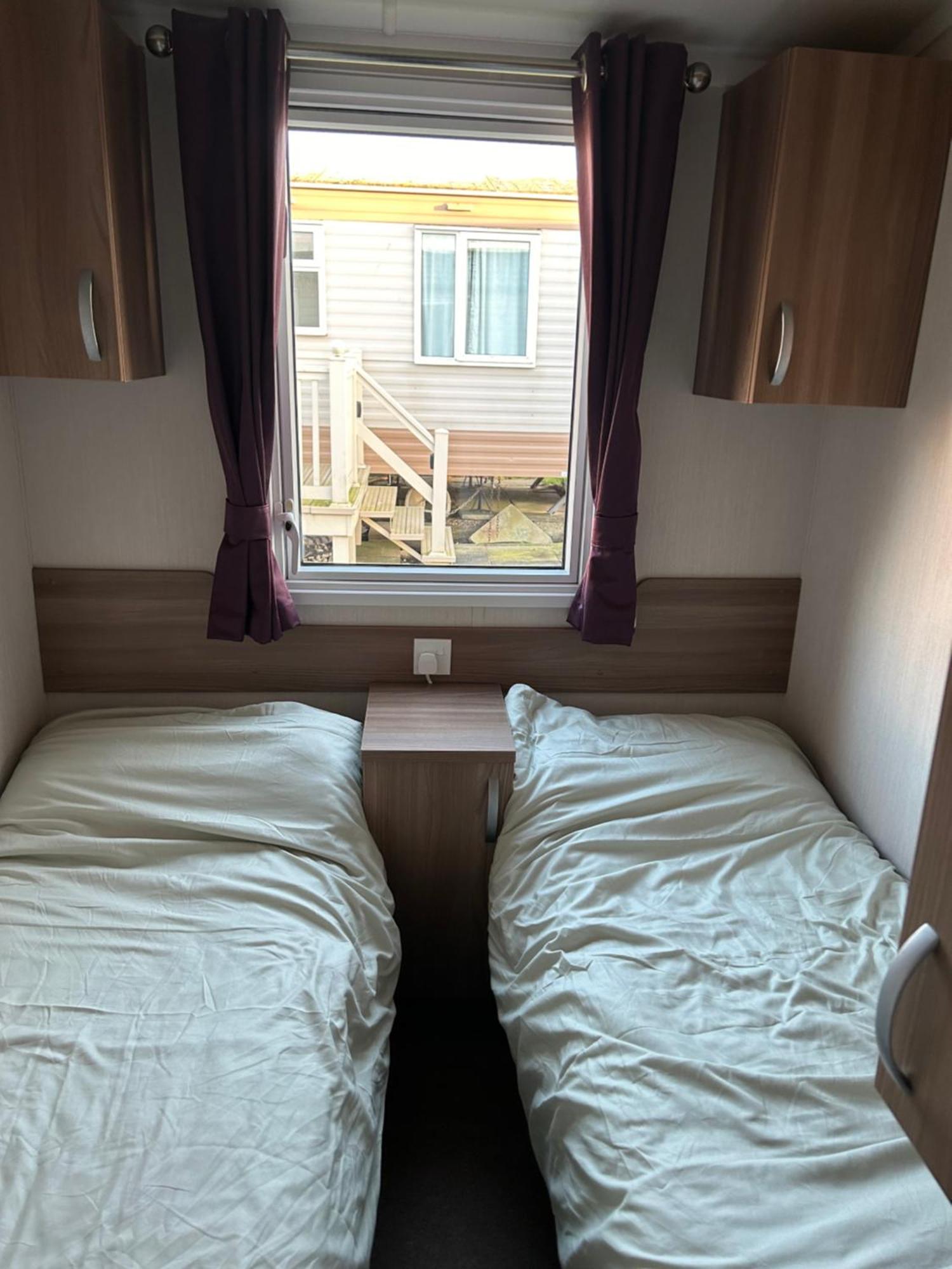 3 Bedroomed Caravan With Amazing Sea Views! Scarborough Exterior photo