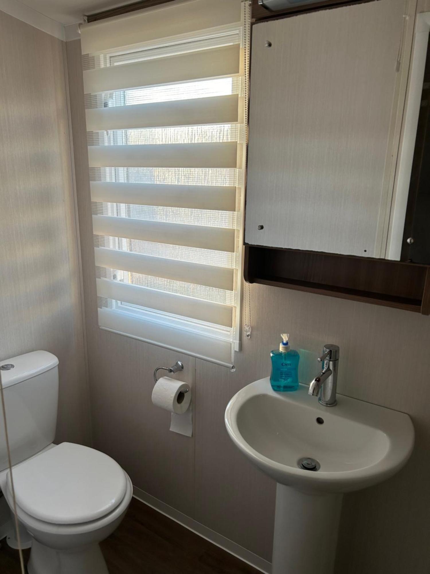 3 Bedroomed Caravan With Amazing Sea Views! Scarborough Exterior photo